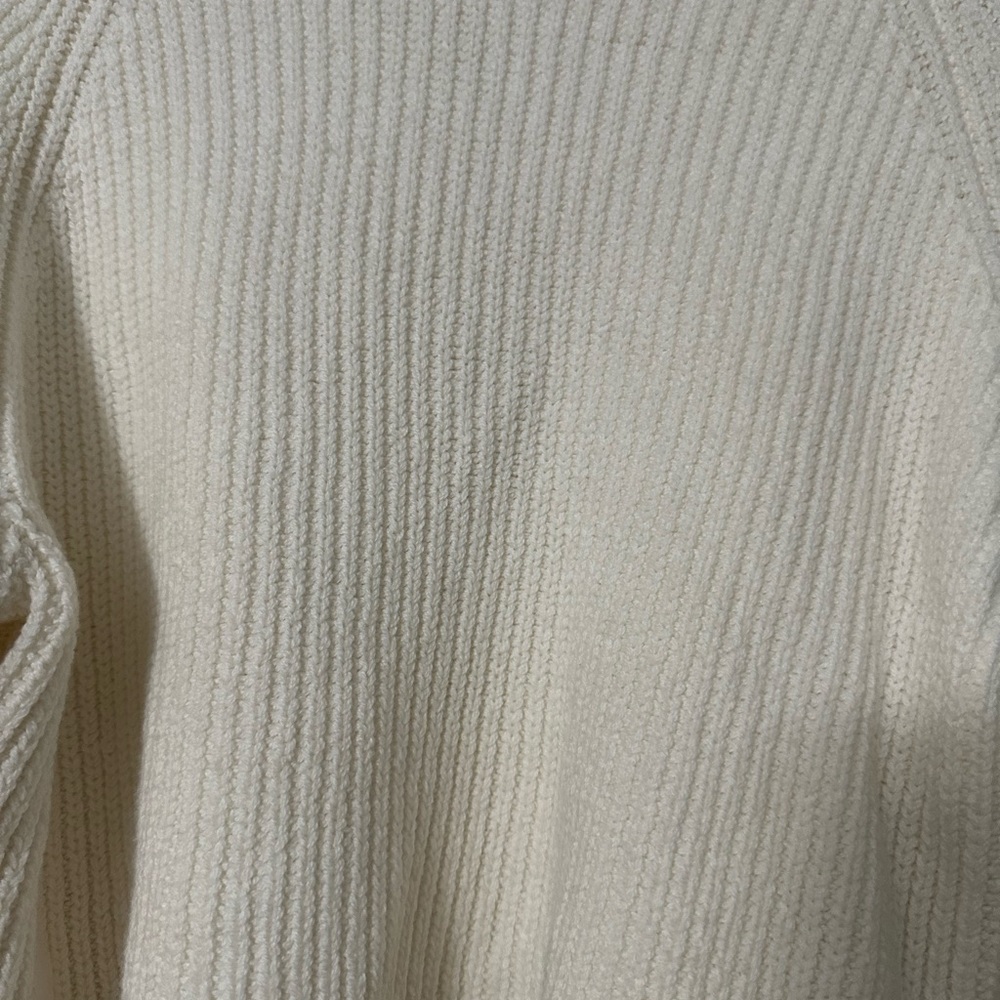 Hollister - White Long Sleeve Sweater - Picture 2 of 3